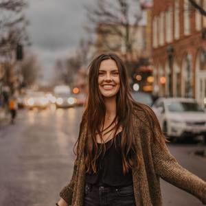 Meet your Posher, Jessica